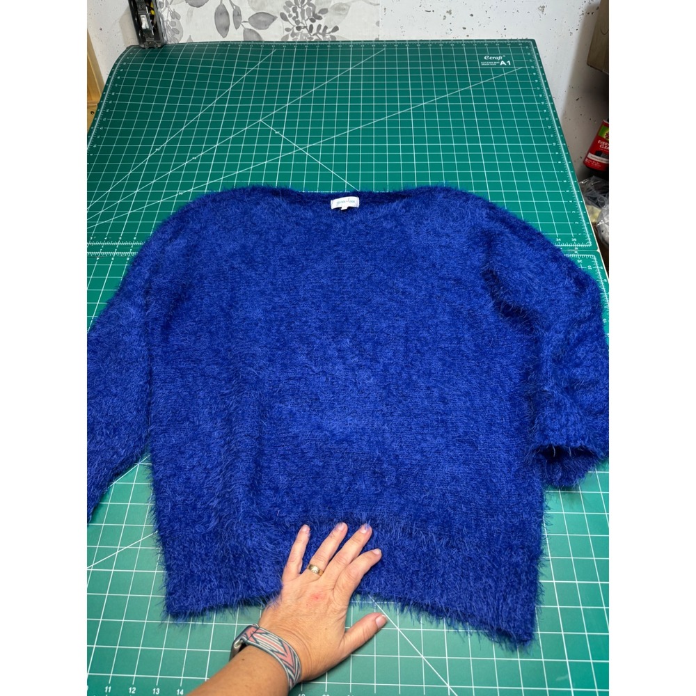 Grace & Lace Womens Blue Fuzzy Eyelash Knit Pullover Sweater Size Large 3R16